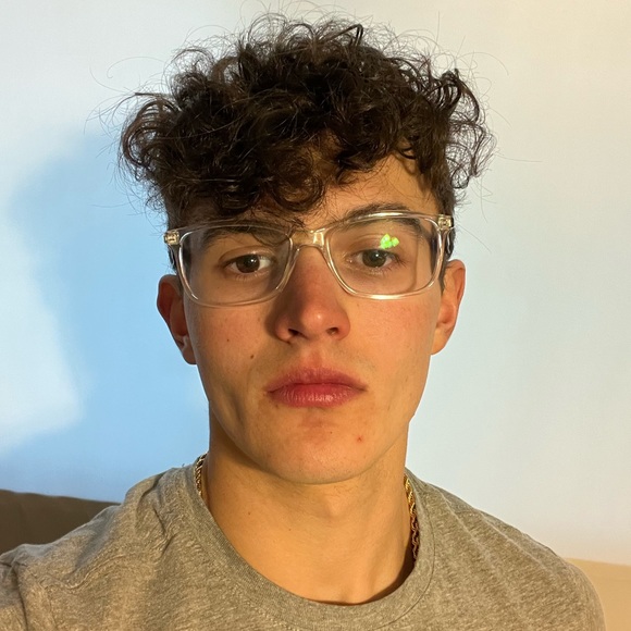 Meet your Posher, Andrew - Picture 1 of 1